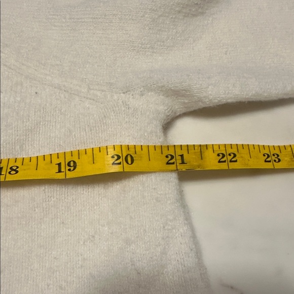 LC Lauren Conrad Cream Flamingo Sweater size large - Picture 6 of 7